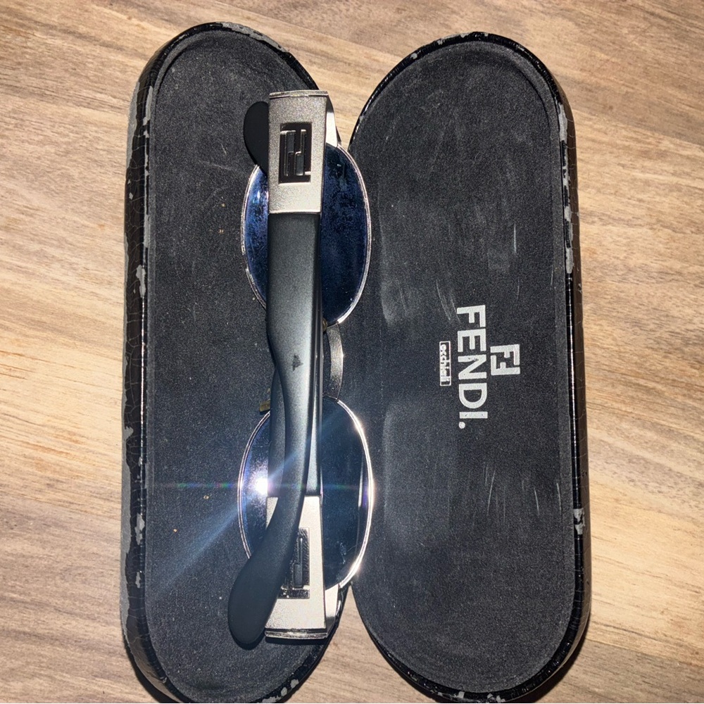 Vintage Fendi sunglasses model SL 7233 in color 589
